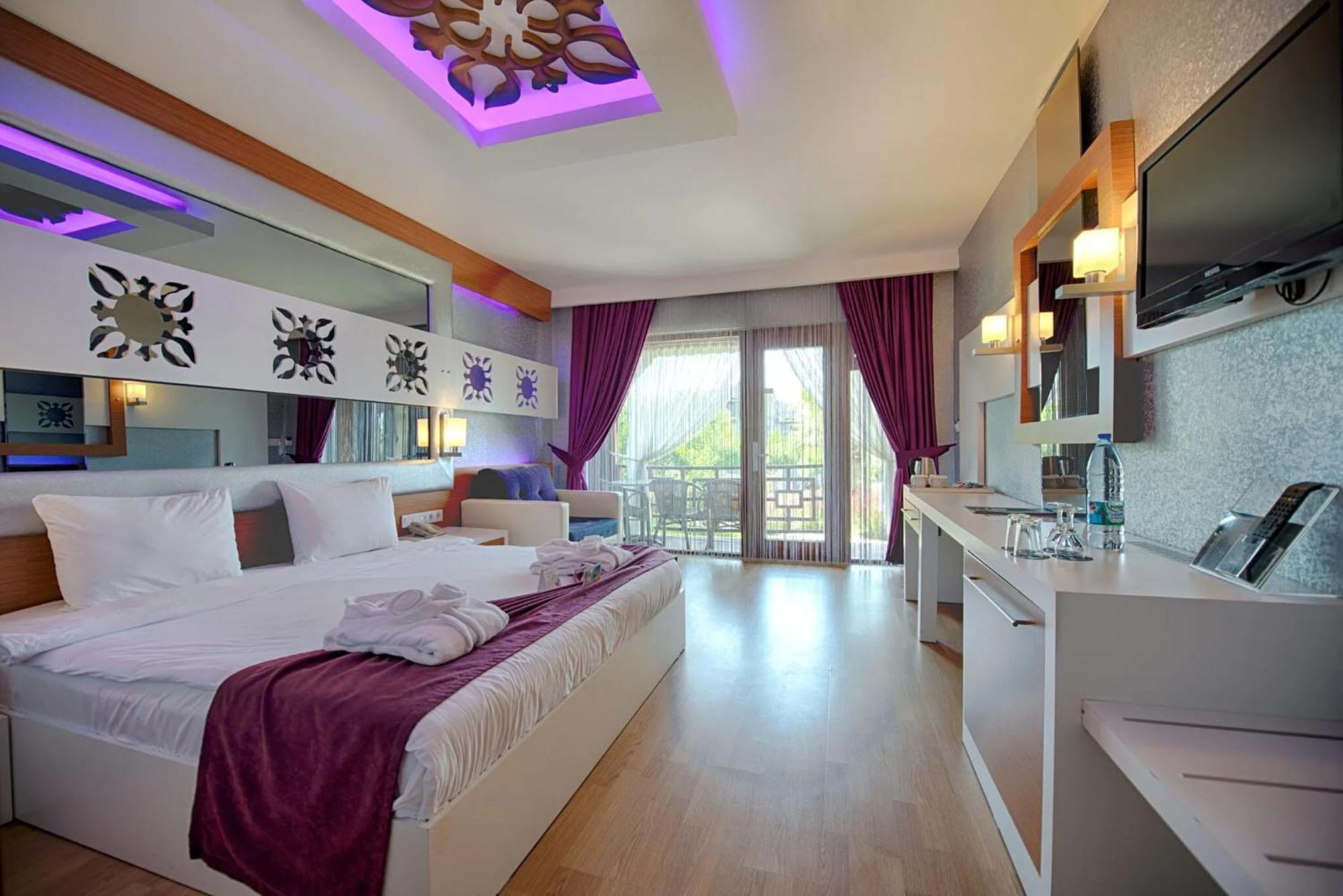 Flora Garden Beach Hotel - Adults Only 16 Plus - Couples Concept Kızılot المظهر الخارجي الصورة