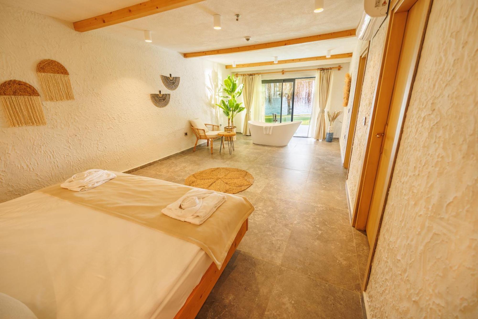 Flora Garden Beach Hotel - Adults Only 16 Plus - Couples Concept Kızılot المظهر الخارجي الصورة